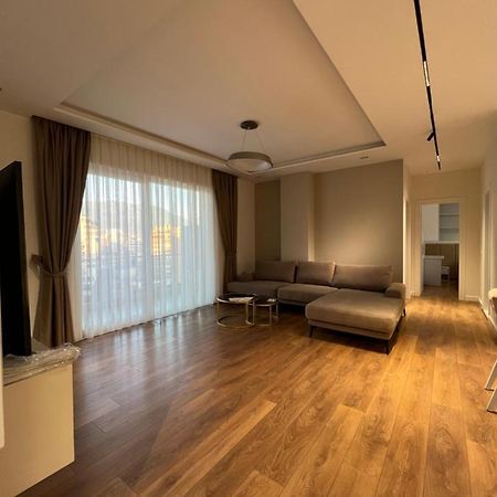 Blanc 7 Apartment Tirana Bagian luar foto