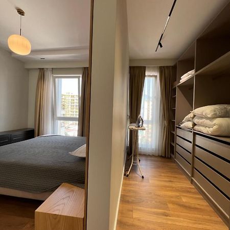 Blanc 7 Apartment Tirana Bagian luar foto