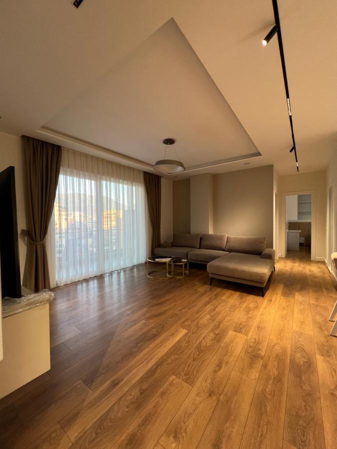 Blanc 7 Apartment Tirana Bagian luar foto