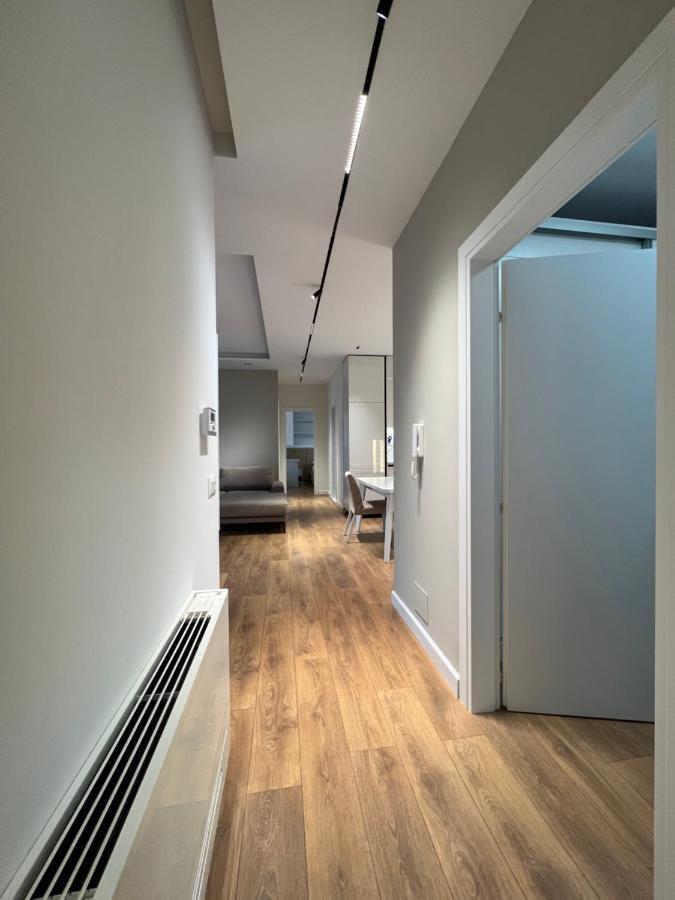 Blanc 7 Apartment Tirana Bagian luar foto
