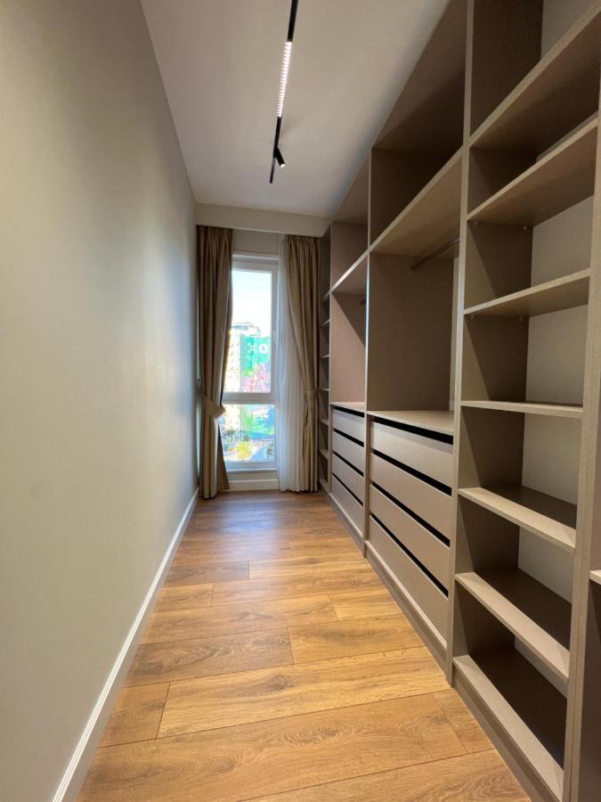 Blanc 7 Apartment Tirana Bagian luar foto