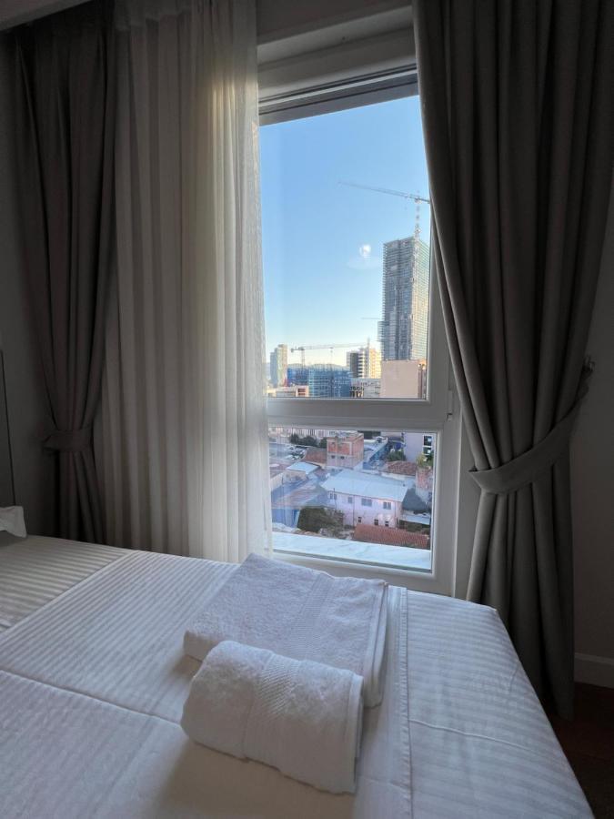 Blanc 7 Apartment Tirana Bagian luar foto