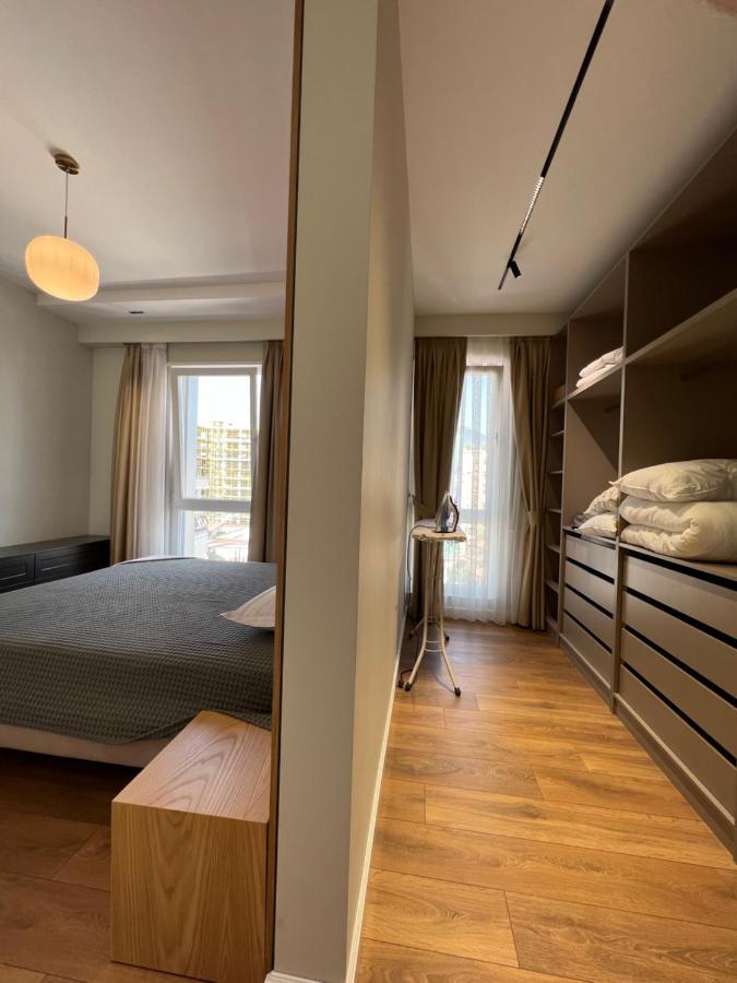 Blanc 7 Apartment Tirana Bagian luar foto
