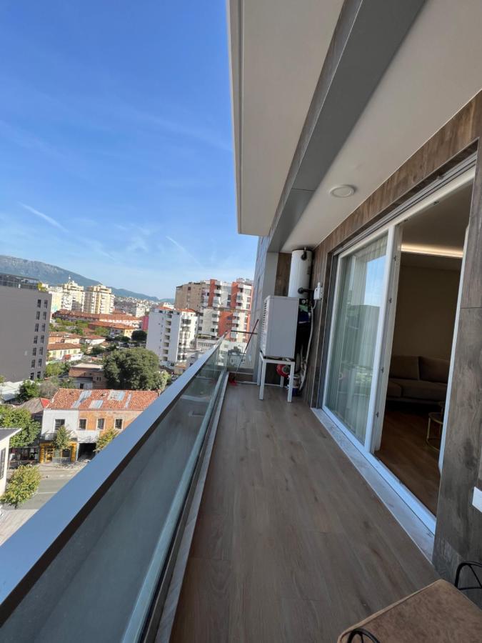 Blanc 7 Apartment Tirana Bagian luar foto